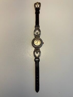 Geneva Elite Women’s Heart Watch Silver Tone & Leather – Not Working